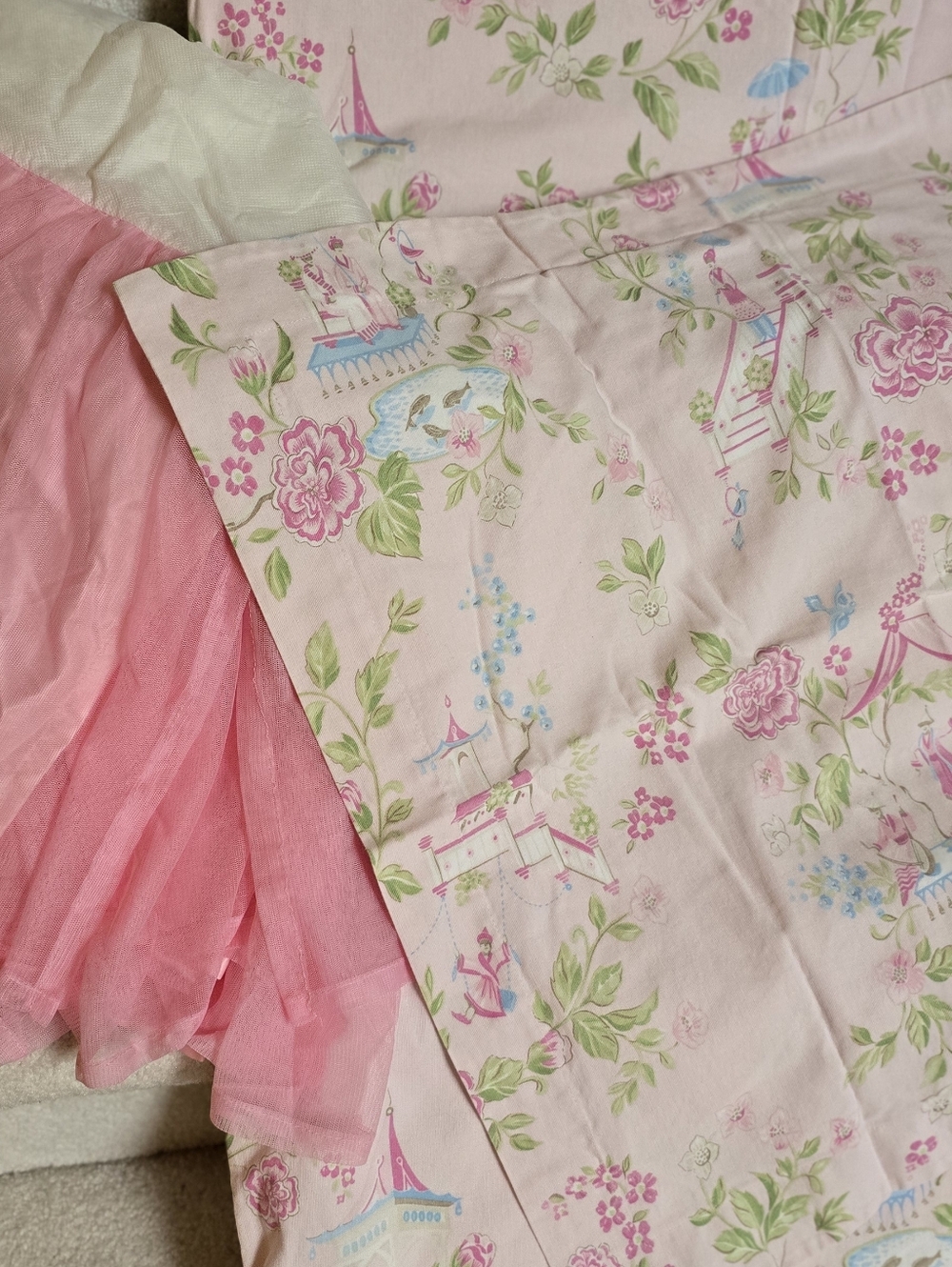 Pottery Barn Kids Twin Duvet Cover with Pink Tulle Bed Skirt